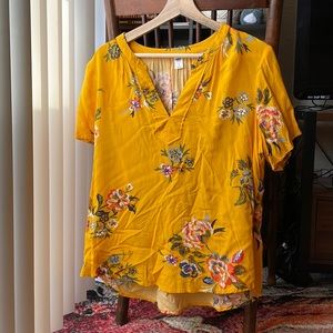 Yellow floral short-sleeve shirt